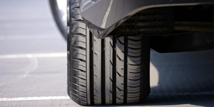 Comment reconnaître un pneu neuf à partir d'un pneu rechapé?