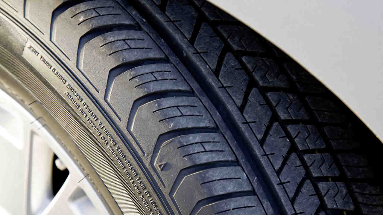 Quel pneu s'épuise plus vite, avant ou arrière ?