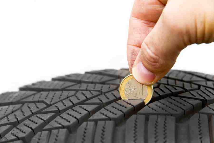 Comment reconnaître un pneu neuf et un pneu rechapé ?